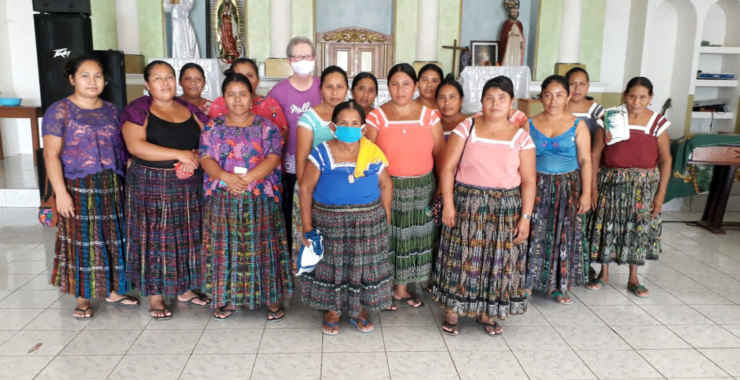 Visita a grupos de mujeres con Hermana Roselí