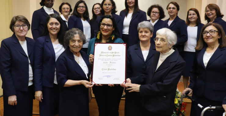 Santa Paulina recebe título de cidadã paulistana