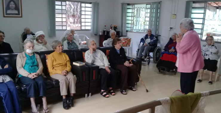 Irmãs Idosas participam de retiro em Sete Lagoas (SP)
