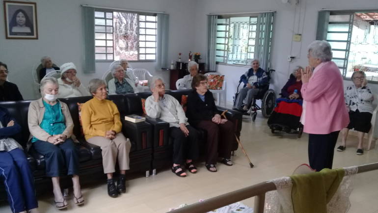 Irmãs Idosas participam de retiro em Sete Lagoas (SP)